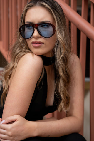Finding your perfect shape of Sunglasses.